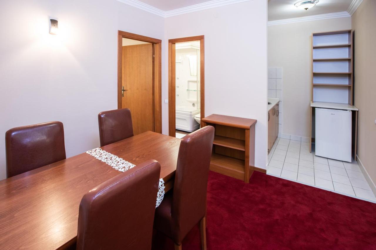 Hotel Vila Lago Palić エクステリア 写真