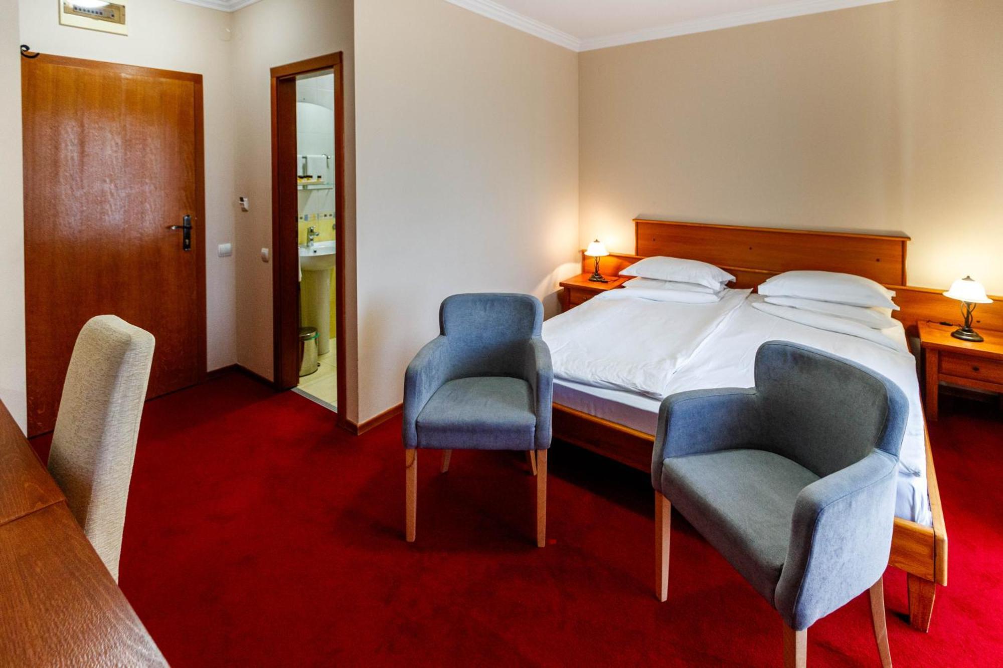 Hotel Vila Lago Palić エクステリア 写真