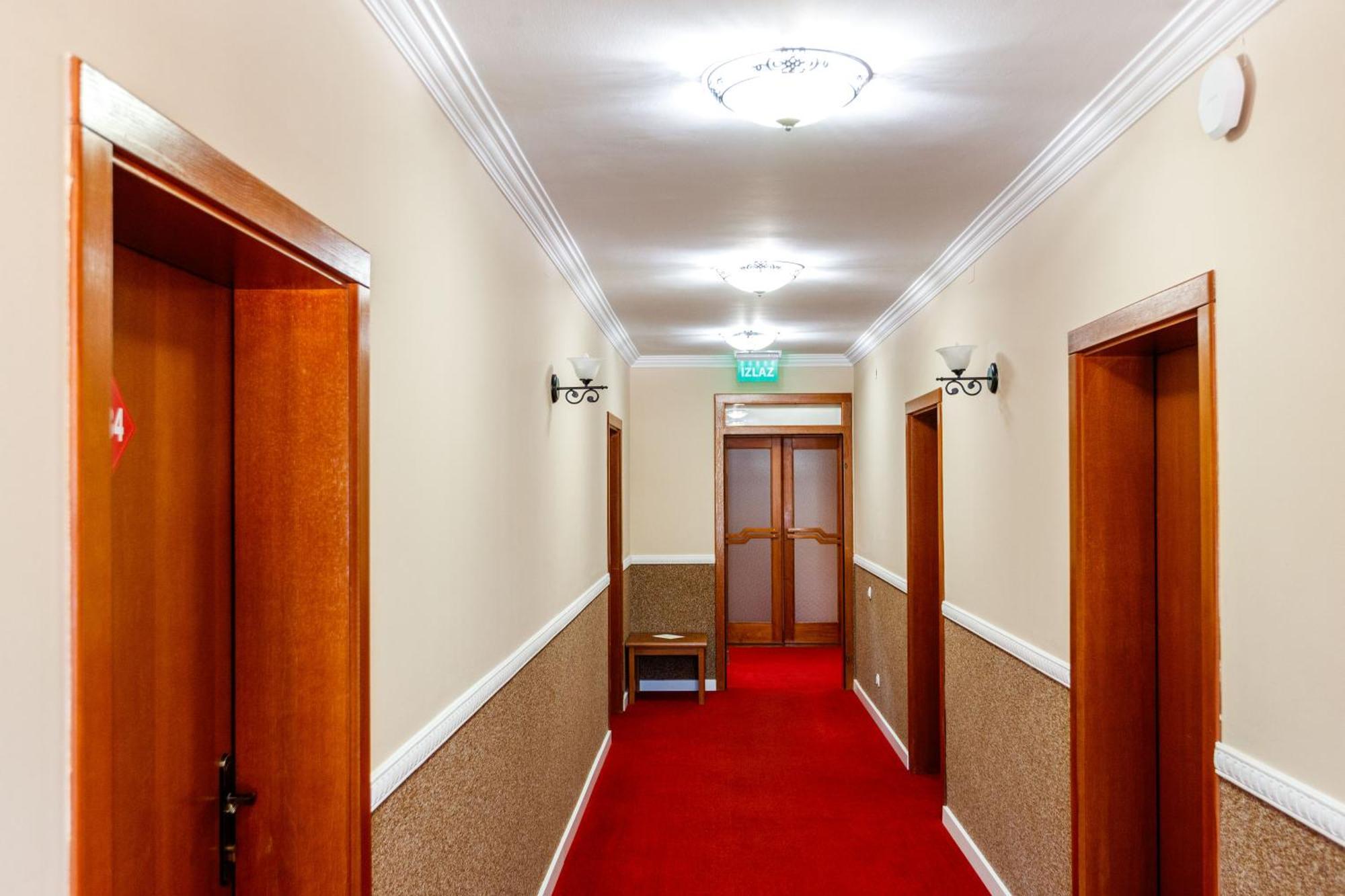 Hotel Vila Lago Palić エクステリア 写真