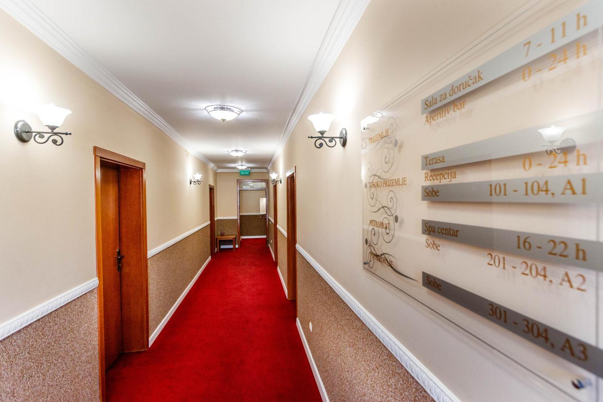 Hotel Vila Lago Palić エクステリア 写真